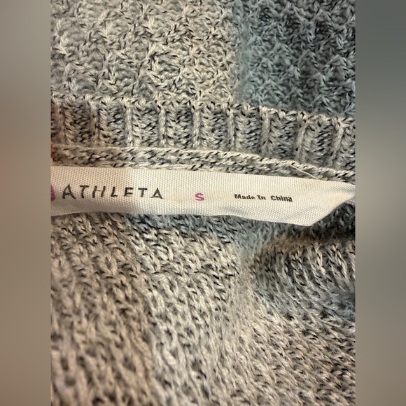 Athleta Merino Wool Blend Cable Knit Sweater Size Small - Picture 10 of 11